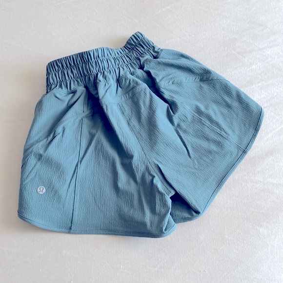 Lululemon | Track That Mid Rise Short 5” - Picture 5 of 8